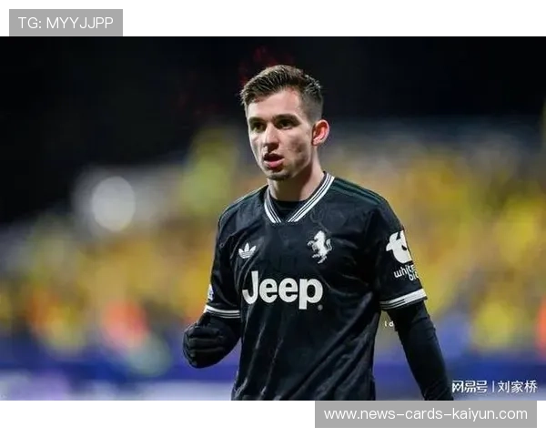 尤文抢断后发动快速反击,麦肯尼传中未能形成威胁 尤文抢断后发动快速反击,麦肯尼传中未能形成威胁